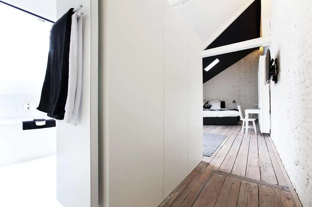 Maison Nationale City Flats & Suites Antwerp Bed & Breakfast