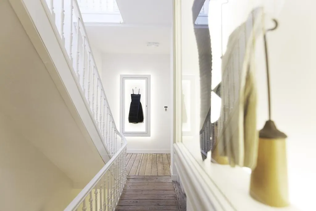 Maison Nationale City Flats & Suites Antwerp Bed & Breakfast
