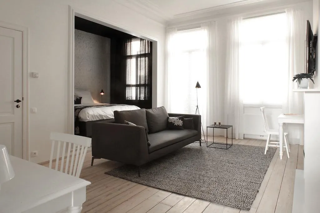 Maison Nationale City Flats&Suites Anvers 5*,
